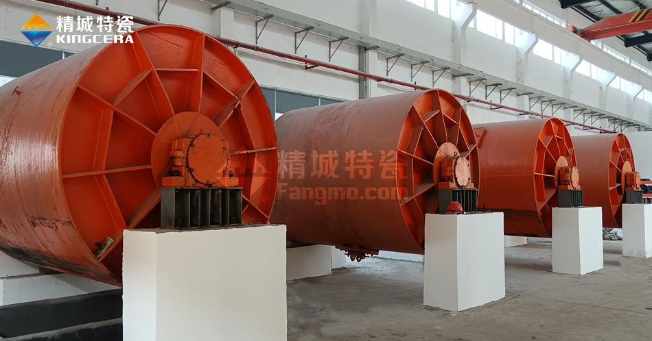 Z6尊龙凯时特瓷新扩建中的5吨球磨机生产线