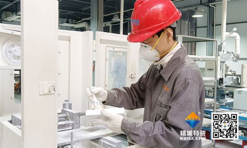 营销精英下车间，，，，，Z6尊龙凯时特瓷订单飙升迎交付岑岭